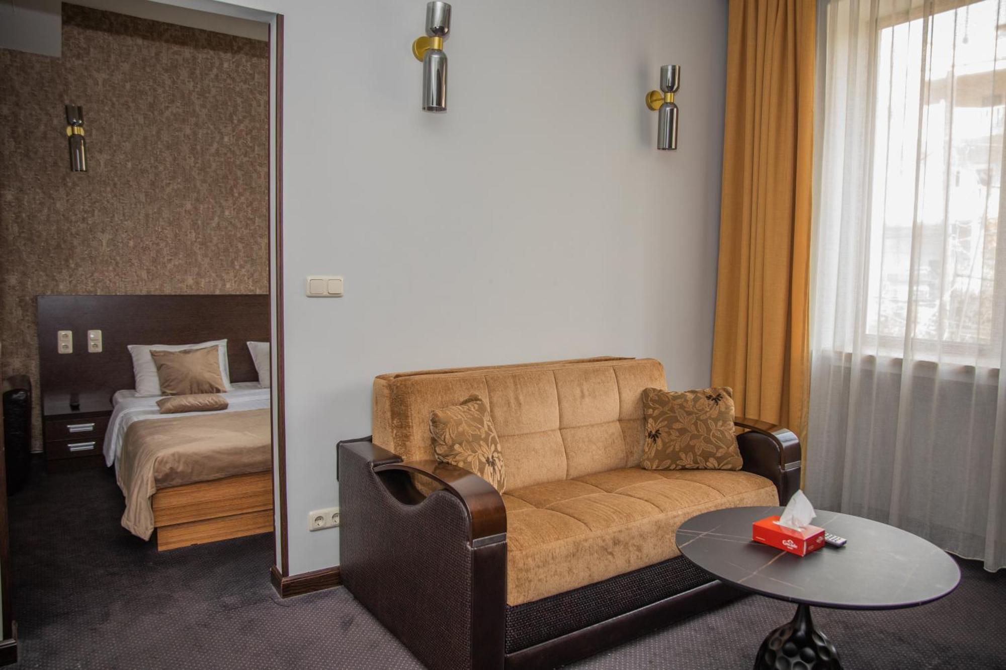 Cascade Hotel Yerevan Exterior photo
