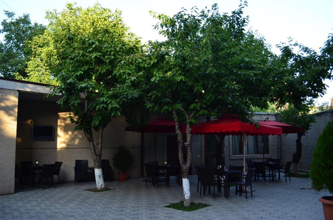 Cascade Hotel Yerevan Exterior photo